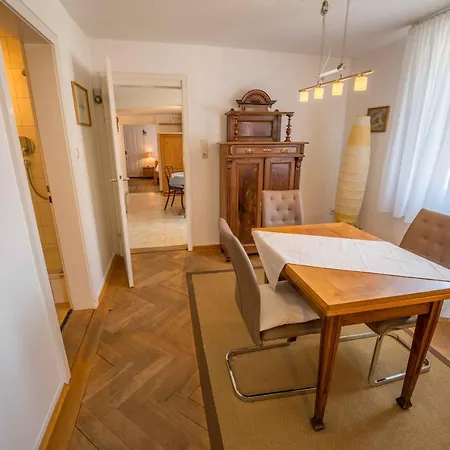 Zum Alten Schulplatz Auf Der Insel Apartmán *